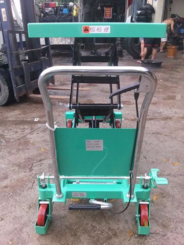 Xe nâng mặt bàn TT800 tải trọng 800kg chiều cao 1.5m