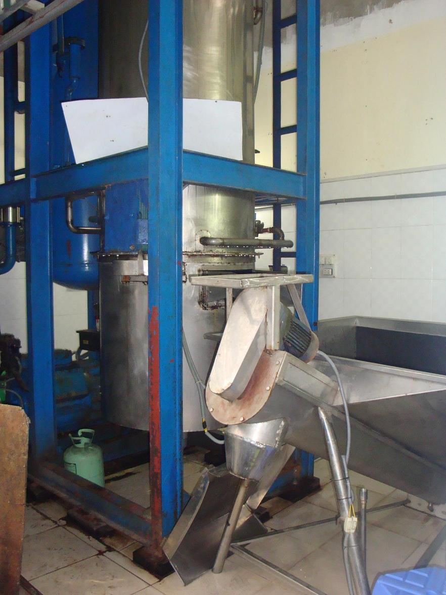 Máy sản xuất đá sạch