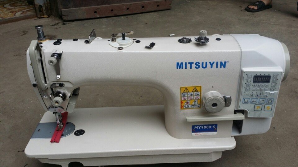 Máy may 1 kim điện tử