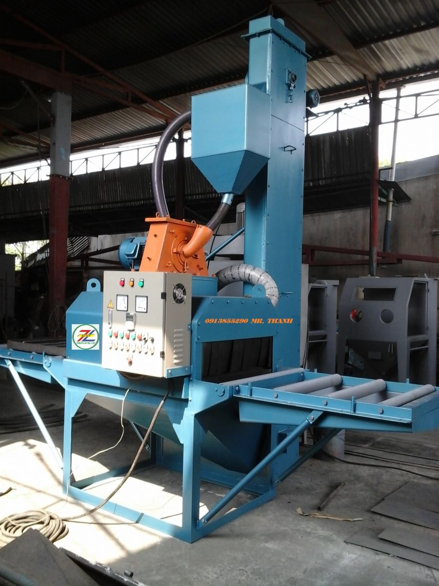 Máy phun bi làm sạch thép tấm tự động