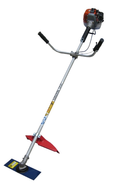 Máy cắt cỏ Plucker BC26