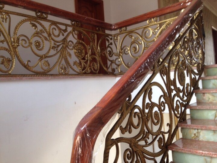 Báo giá cầu thang nhôm đúc