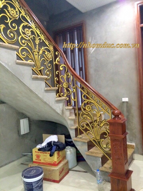 Cầu thang hợp kim nhôm đúc CT 152