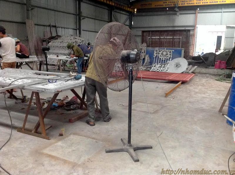 Quy trình sản xuất cổng nhôm đúc