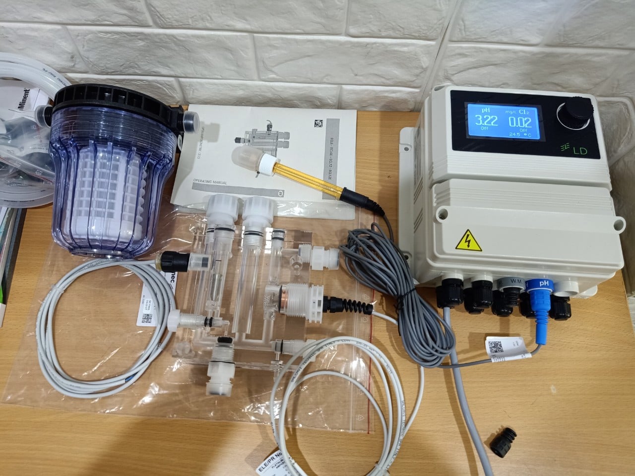 Bộ Đo, Hiển Thị Và Điều Khiển pH, ORP, Clo,.., LD Multichannel PLUS