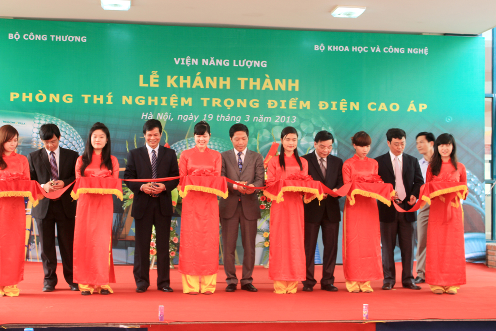 Khánh thành Phòng Thí nghiệm trọng điểm Điện cao áp