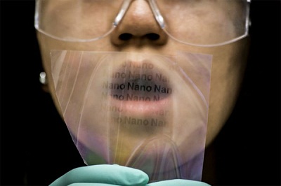 Nhãn chống hàng giả nhờ hình ảnh hiện thị bởi hơi thở