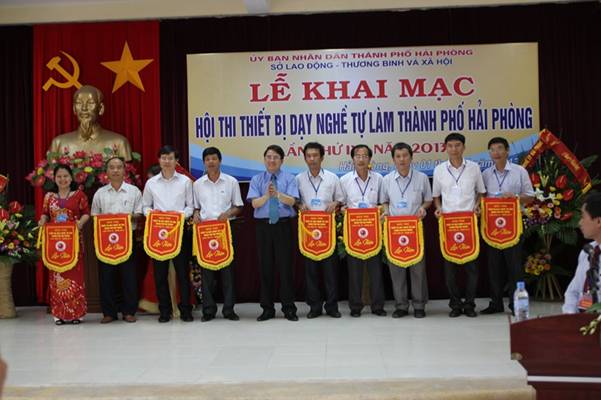 Khai mạc Hội thi thiết bị dạy nghề tự làm thành phố Hải Phòng năm 2013